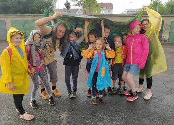 Letní klub Young Caritas v Plzni: příměstské tábory plné tvoření, zážitků i dobrodružství