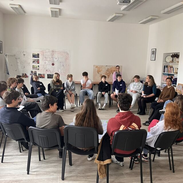 Young Caritas uzavřel školní rok 2025/2026: 33 návštěv škol, 623 účastníků a nové programy pro školy